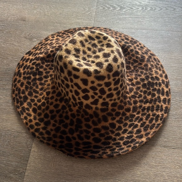 Eric Javits New York Wide brim leopard cheetah hat perforated squishee - Picture 3 of 10